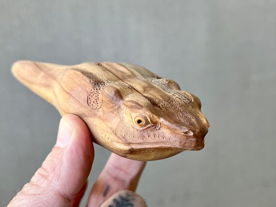 Frog Totem Kuripe, Wooden Toad Kuripe, Hand Carved from a Single Block of Native Hardwood, Traditional Shamanic Self-Applicator Pipe