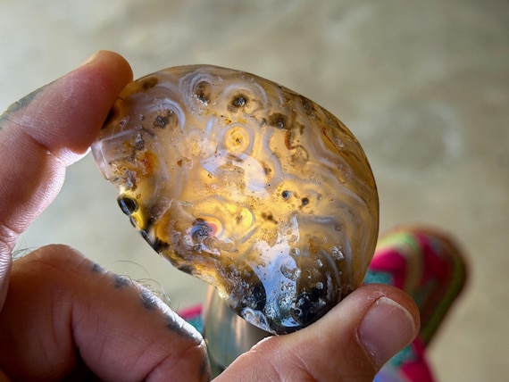 Enhydro Ocean Agate with Ancient Moving Water, 76g, Old Find, Earth & Water Elements, Stability and Self-Reliance, Brazil B051