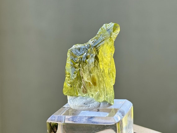 Heliodor, Naturally Etched, 12.6g, Golden Beryl var. Heliodor, New Find, Aracruz, Espírito Santo, Brazil T783