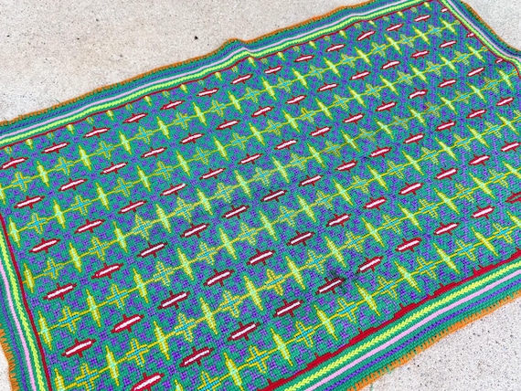 Shipibo Manta Cloth, 17" x 26", Traditional Shamanic Mesa Cloth for Plant Medicine Ceremony, Handmade in Pucallpa, Peru