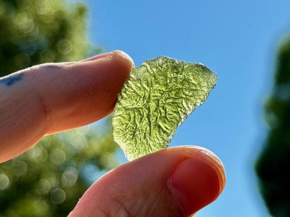 Moldavite from Czech Republic, 5.3g (26ct), Authentic High Quality Moldavite,  Interplanetary Extraterrestrial Crystal R918