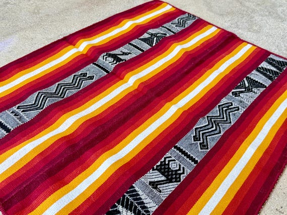 Andean Manta Cloth, 26" x 21", Traditional Peruvian Mesa Cloth for Shamanic Plant Medicine Ceremony, Made in Chawaytiri