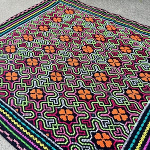 Shipibo Manta Cloth from Pucallpa, Peru, 26.5&quot; x 29&quot;, Large Embroidered Shamanic Mesa Cloth for Ceremony, Handmade by Artist Laura Rengifo
