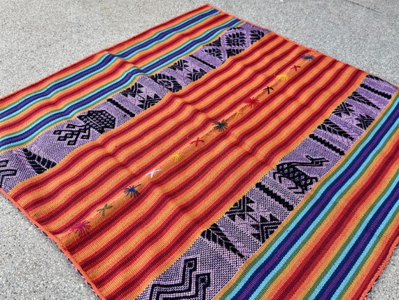 Shamanic Manta Cloth, Traditional Andean Mesa Cloth for Plant Medicine Ceremony, 24" x 24," Chawaytiri, Peru