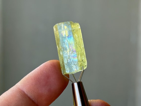 Heliodor with Rainbow, Padre Paríso, 6.8g, Golden Beryl var. Heliodor, Empowerment & Self-Confidence, Minas Gerais, Brazil A380