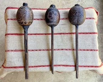 Shipibo Gourd Rattle from the Peruvian Amazon, Large Size Traditional Shaman Rattle for Plant Medicine ceremony, Made In Iquitos, Peru