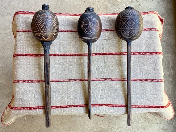 Shipibo Gourd Rattle from the Peruvian Amazon, Large Size Traditional Shaman Rattle for Plant Medicine ceremony, Made In Iquitos, Peru