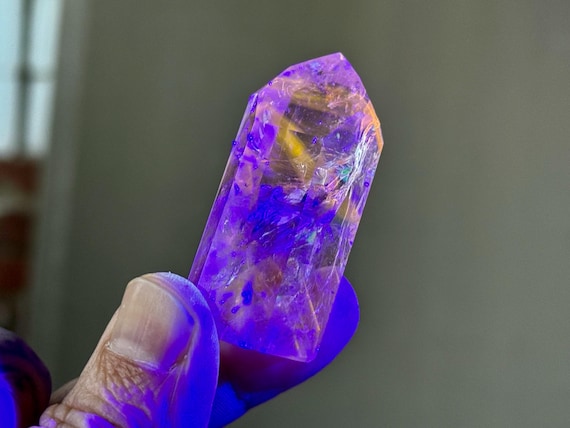 Powellite Phantom Quartz with Rainbows, UV Reactive & Self-Standing, 37g, Channeling Formation, Polished Quartz Tower, Bahia, Brazil A347