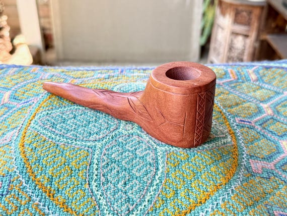 Shaman Pipe, Traditional Hand Carved Wood Tobacco Pipe for Shamanic Ceremony, Handmade by Betson Macawashi in Pucallpa, Peru