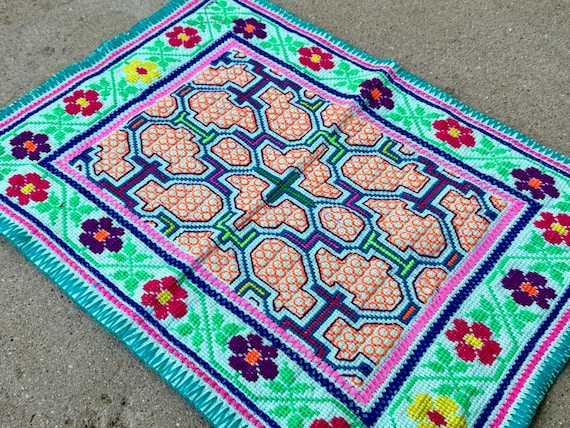 Shipibo Manta Cloth, 13.5" x 19", Traditional Shamanic Mesa Cloth for Plant Medicine Ceremony, Handmade in Pucallpa, Peru