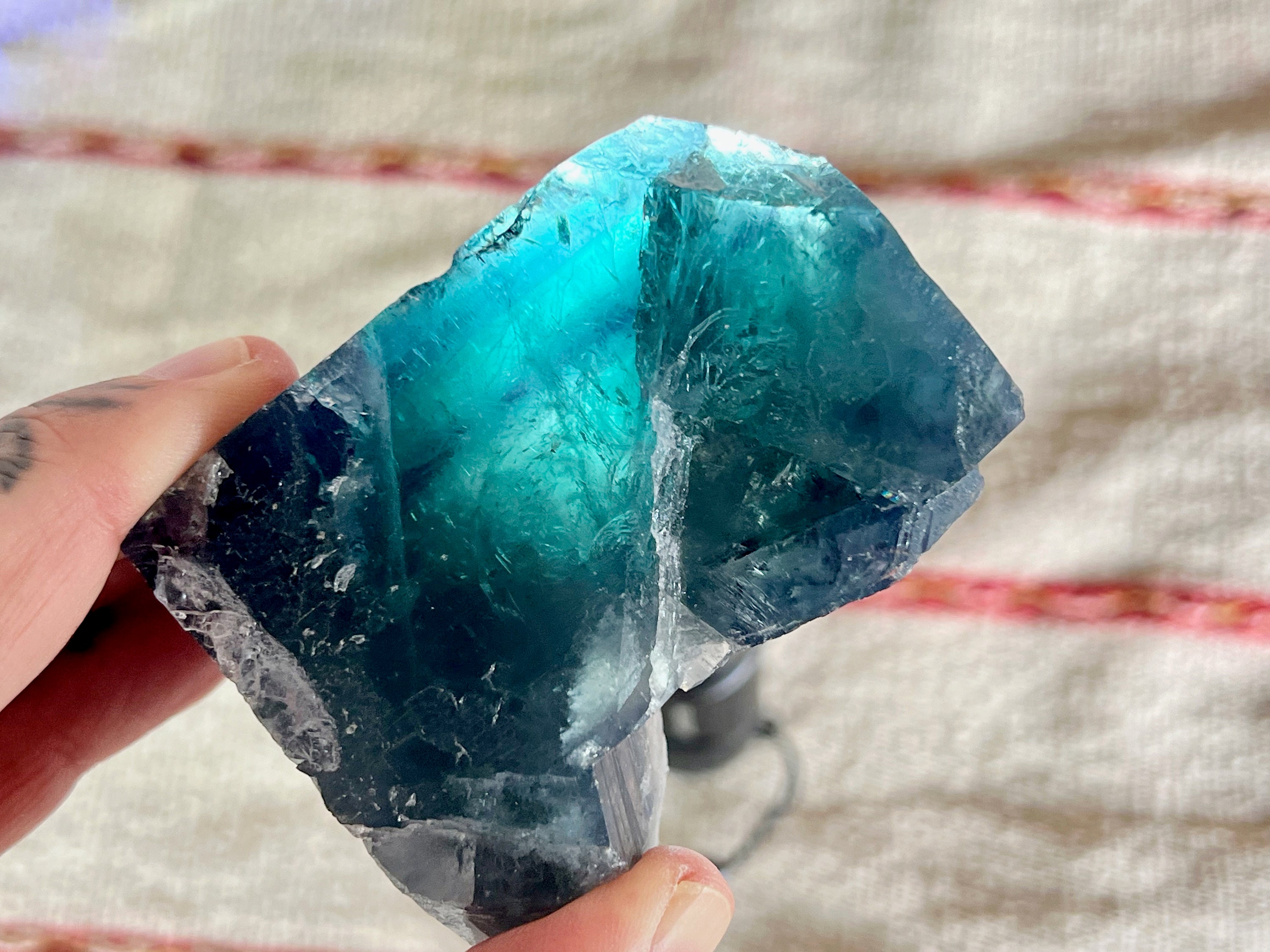FLUORITE VERTE - Amas de cristaux de fluorite de Chine - 346 grammes