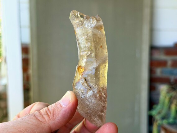 Smoky Quartz, Curved & Self-Healed Formation, 123g, Endurance, Grounding and Protection, Minas Gerais, Brazil A871