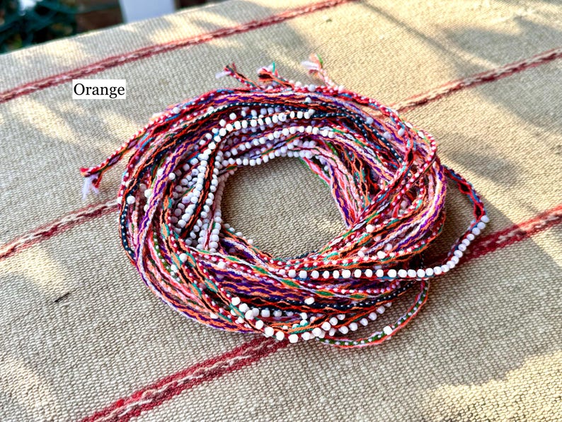 Watana Krawatten, Traditionelle Anden Armband in Ihrer Wahl der Farbe, peruanische Despacho Krawatte für Mesa, Glück und Schutz, Hergestellt in Peru Orange