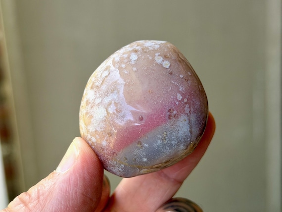 Enhydro Ocean Agate with Ancient Moving Water, 68g, Old Find, Earth & Water Elements, Stability and Self-Reliance, Brazil A923