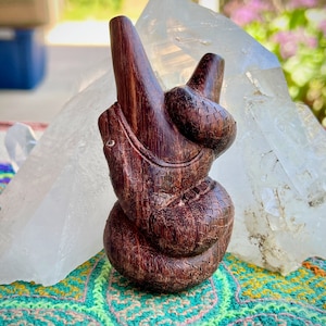 Serpent Kuripe, Solid Wood Snake Kuripe, Hand Carved with Exquisite Detail From a Single Piece of Tamarind Wood