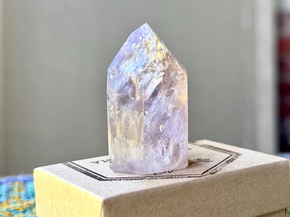 Powellite Phantom Amethyst, UV Reactive & Self-Standing, 30g, New Find, Dow Formation, Polished Quartz Tower, Bahia, Brazil T449