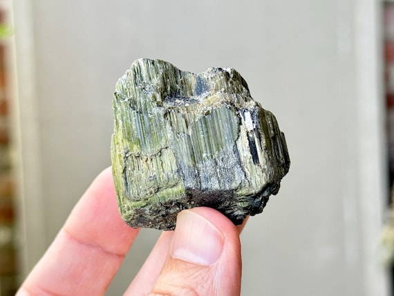 Bicolor Green Tourmaline with Cat's Eye Iridescence and Black Core, 108g, Heart Chakra, Minas Gerais, Brazil P827