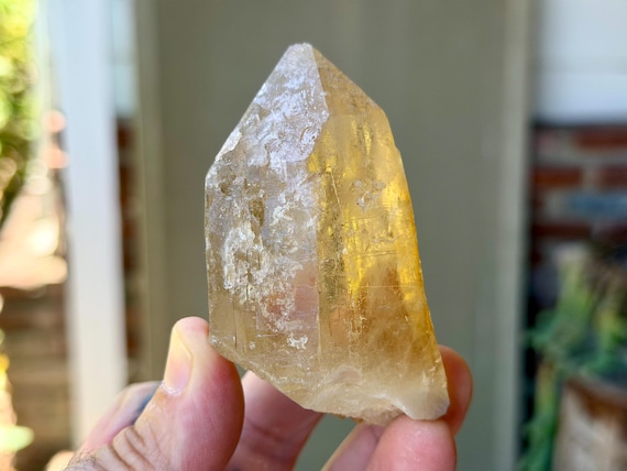 Cathedral Citrine, 186g, Manifestation & Creativity, Solar Plexus Chakra, Aracuai, Minas Gerais, Brazil V521