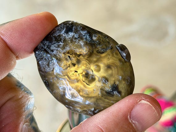 Enhydro Ocean Agate with Ancient Moving Water, 41g, Old Find, Earth & Water Elements, Stability and Self-Reliance, Brazil A813