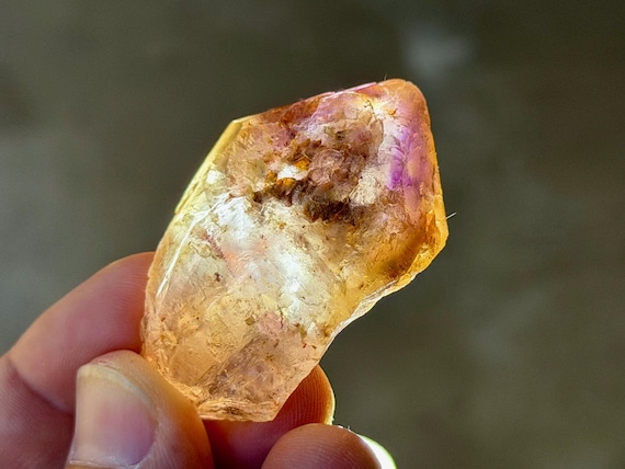 Red Dreamcoat Quartz with Amethyst, 41g, Root & Crown Chakra Connection, Goias, Brazil B538