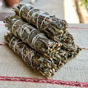 Black Lavender Smudge Bundle, 4&quot; Size, ONE Lavender Smudge Stick, Cleansing and Heart Healing, All Natural Incense, Ethically Harvested