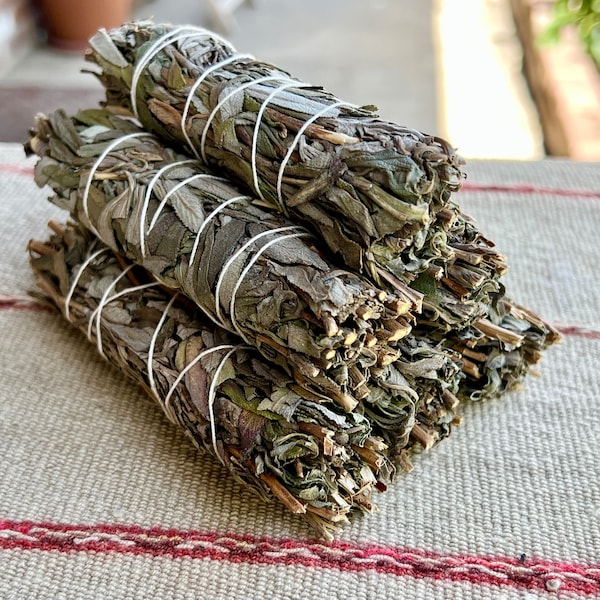 Black Lavender Smudge Bundle, 4" Size, ONE Lavender Smudge Stick, Cleansing and Heart Healing, All Natural Incense, Ethically Harvested