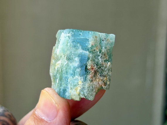 Aquamarine, Natural Blue Beryl, 28g, New Find, Emotional Clearing & Self-Expression, Santa Cruz, Espírito Santo, Brazil A970