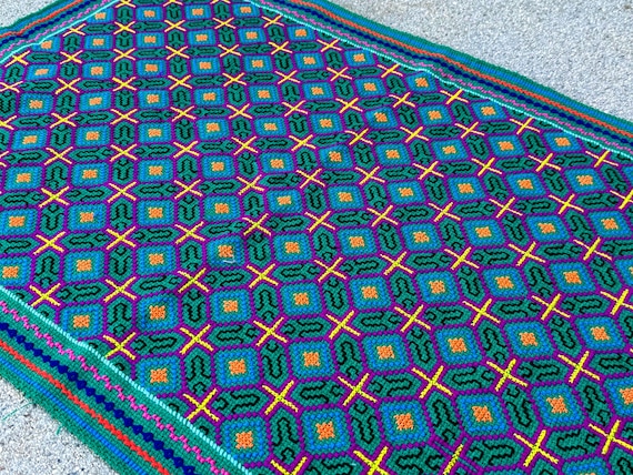 Shipibo Manta Cloth, Traditional Mesa Cloth for Shamanic Ceremony, 18" x 27," Handmade by Artist Laura Rengifo, Pucallpa, Peru