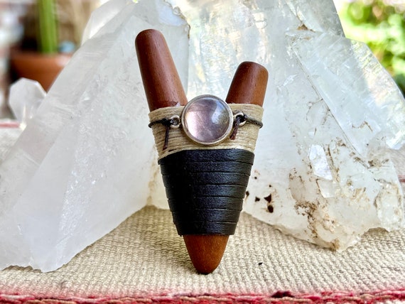 Kuripe, Traditional Shamanic Applicator Pipe with Purple Fluorite, Handcrafted from a Single Block of Waru Wood