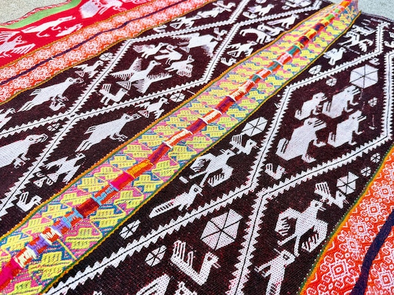 Vintage Shamanic Manta, Andean Mesa Cloth for Plant Medicine Ceremony, 37" x 35", Handmade in Patakancha, Ollantaytambo, Peru