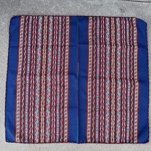 Andean Manta Cloth from Chinchero, Peru, 30&quot; x 33&quot; (76 cm x 84 cm), Large Hand Woven Mesa Cloth for Shamanic Plant Medicine Ceremony