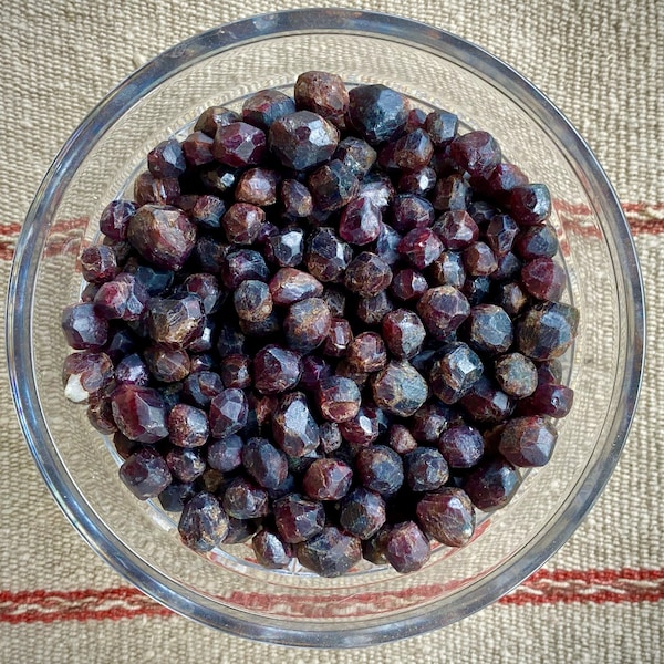 Red Garnet Crystals, Small Raw Garnets for Crystal Grid or Jewelry, Root Chakra, Heart Chakra, Stimulating Energy, Afghanistan GA001