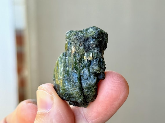 Green Tourmaline, 18g, New Find, Heart Chakra & Prana Energy, Coronel Murta, Minas Gerais, Brazil A319