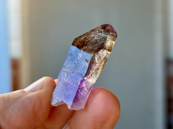 Brandberg Enhydro Amethyst, Moving Water Bubble, 16g, Goboboseb Mountains, Erongo, Namibia A108