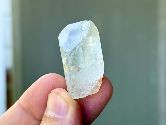 Blue Topaz, Natural Color and Formation, 34g, Throat & Third Eye Chakra Crystal, Self-Confidence and Creativity, Nigeria S936