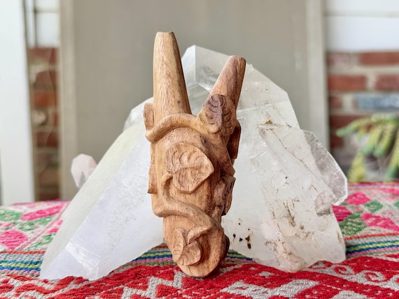 Kuripe with Ivy Vine, Traditional Shamanic Applicator Pipe, Hand Carved from a Single Block of Tropical Hardwood