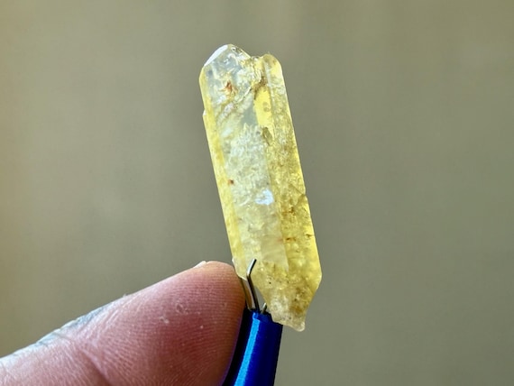 Heliodor, Natural Formation, 3.8g, Golden Beryl var. Heliodor, Padre Paraíso, Minas Gerais, Brazil T935