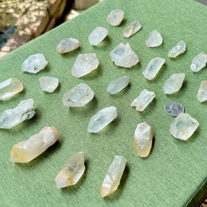 Angel Phantom Quartz Lot, 25 Pieces (500g) of Clear Quartz with White and Mild Golden Amphibole Inclusions, Pakistan WS164