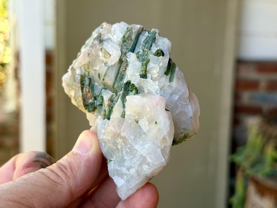 Green Tourmaline Quartz, 205g, Heart Chakra, São José do Safira, Minas Gerais, Brazil X771