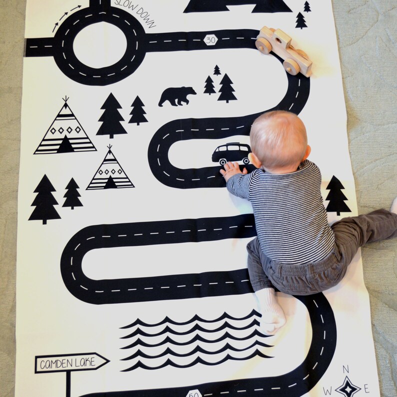 play mat black and white