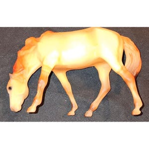 Breyer Glossy Palomino Horse Model Collectible Figurine