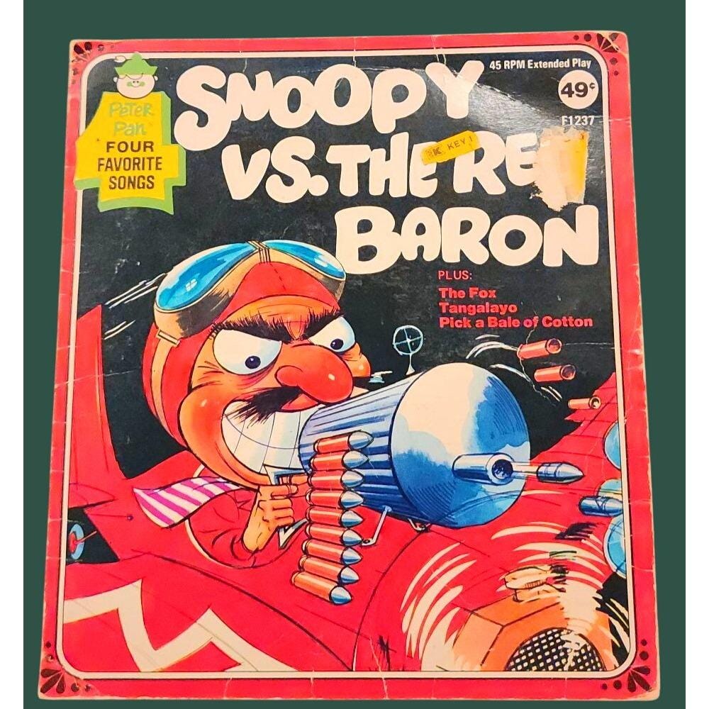 Vintage 45 RPM Vinyl Record Snoopy Vs. the Red Baron - Peter Pan