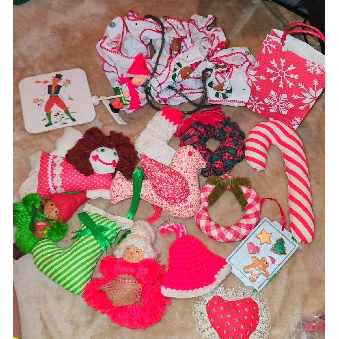 Vintage Handmade Christmas Ornaments Set 16 Pieces Fabric Wood Red