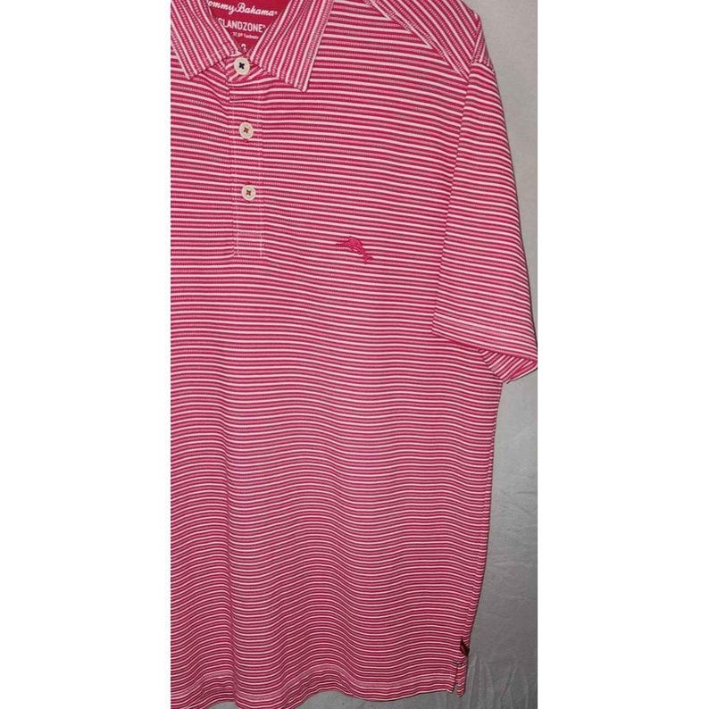 Puede incluir: Un juego de tres tazas de cer&aacute;mica con un acabado mate moteado. Las tazas son de color crema, gris claro y gris oscuro. Cada taza tiene un dise&ntilde;o simple y moderno y un asa redondeada.