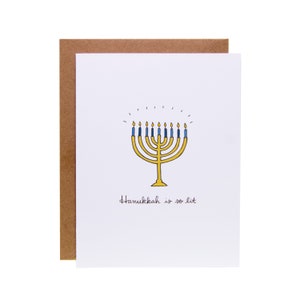 Divertente carta Hanukkah / Unica carta Hanukkah / Hanukkah è così illuminata