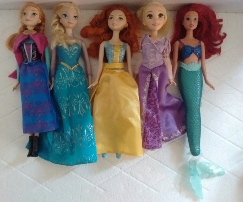 Unduh 9800 Gambar Frozen Dan Barbie Terbaik 