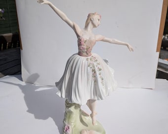 Vintage Coalport Dame Antoinette Sibley Figurine CW314
