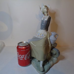 LLadro Milkmaid with Wheelbarrow No 4979 Issued 1977