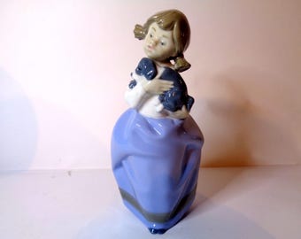 NAO by Lladro Girl with Sleepy Puppy number 1029