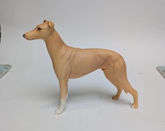Beswick Greyhound "Jovial Roger" #972 beeldje met matte afwerking